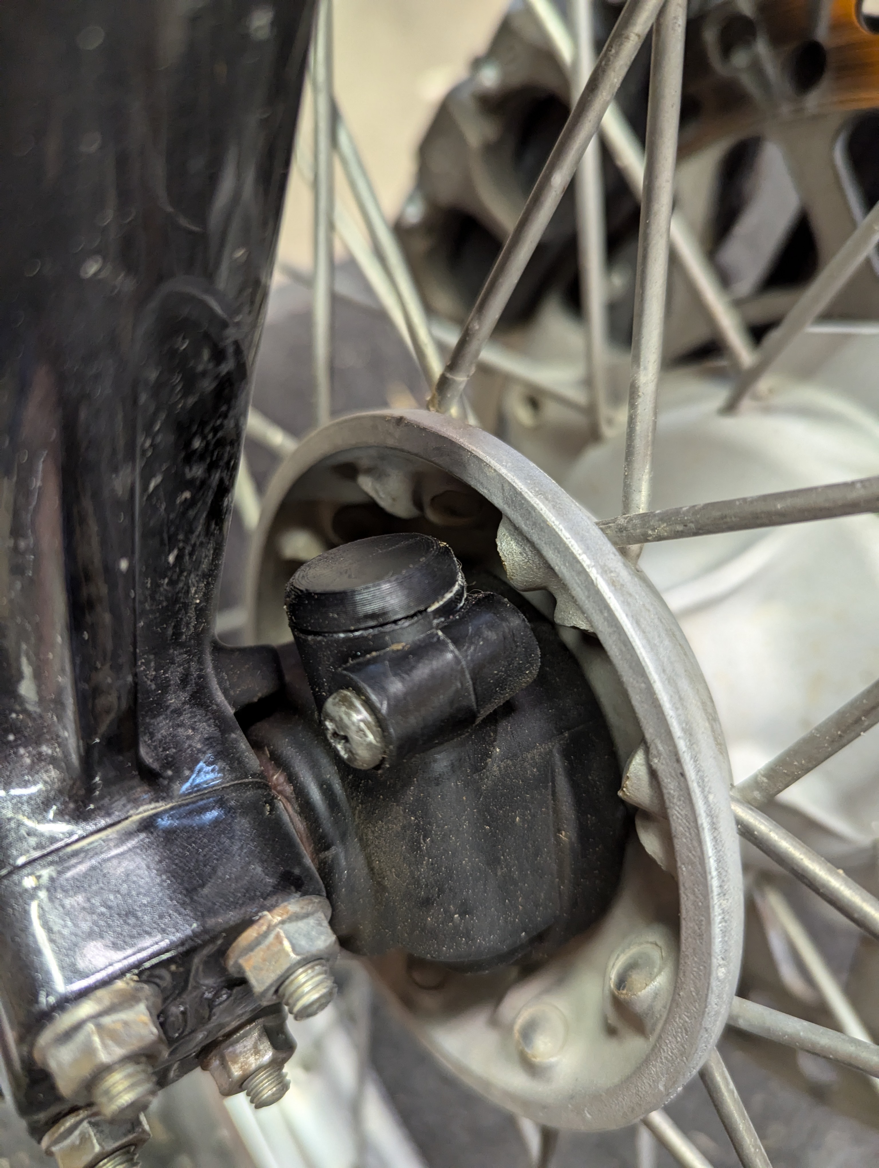 DR250 DR350 Wheel Speed Sensor Plug